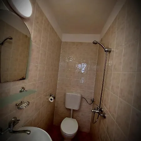 בית הארחה Sentosa נסבר