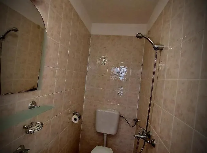 Къща за гости Sentosa Несебър